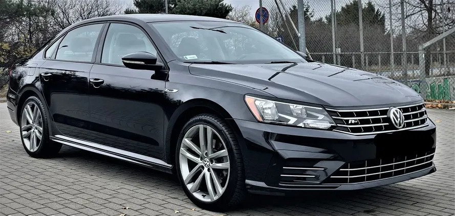 volkswagen Volkswagen Passat cena 65800 przebieg: 105000, rok produkcji 2017 z Sopot